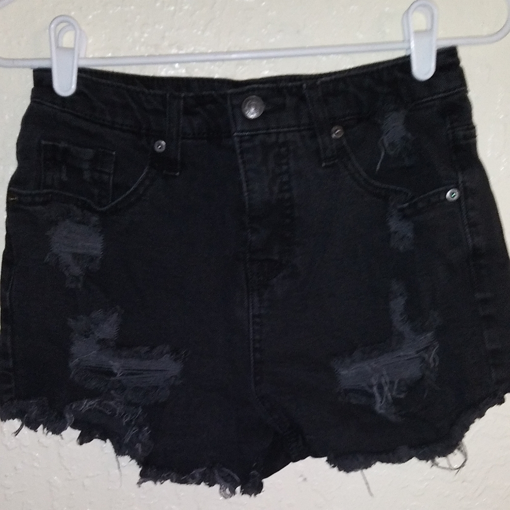 *CLEARANCE* Fable Distressed Shorts